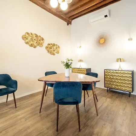 דירה Golden House In Center Town By Abita